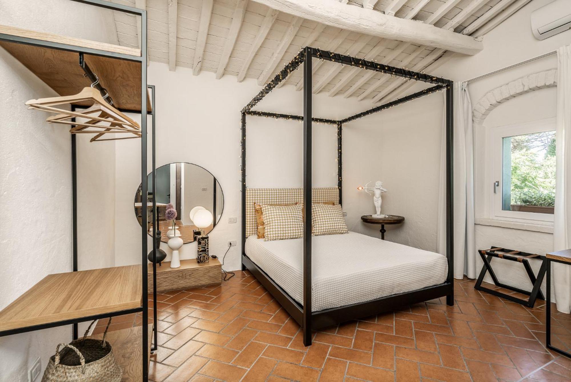 Scarlea Rooms Cecina  Ngoại thất bức ảnh